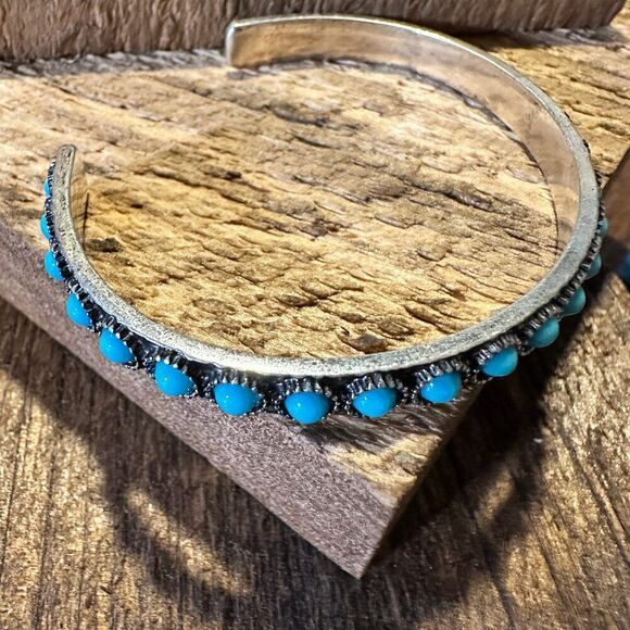 Southwestern Boho Vintage Turquoise Cowgirl Open Bangle with Gift Box - Picture 8 of 10
